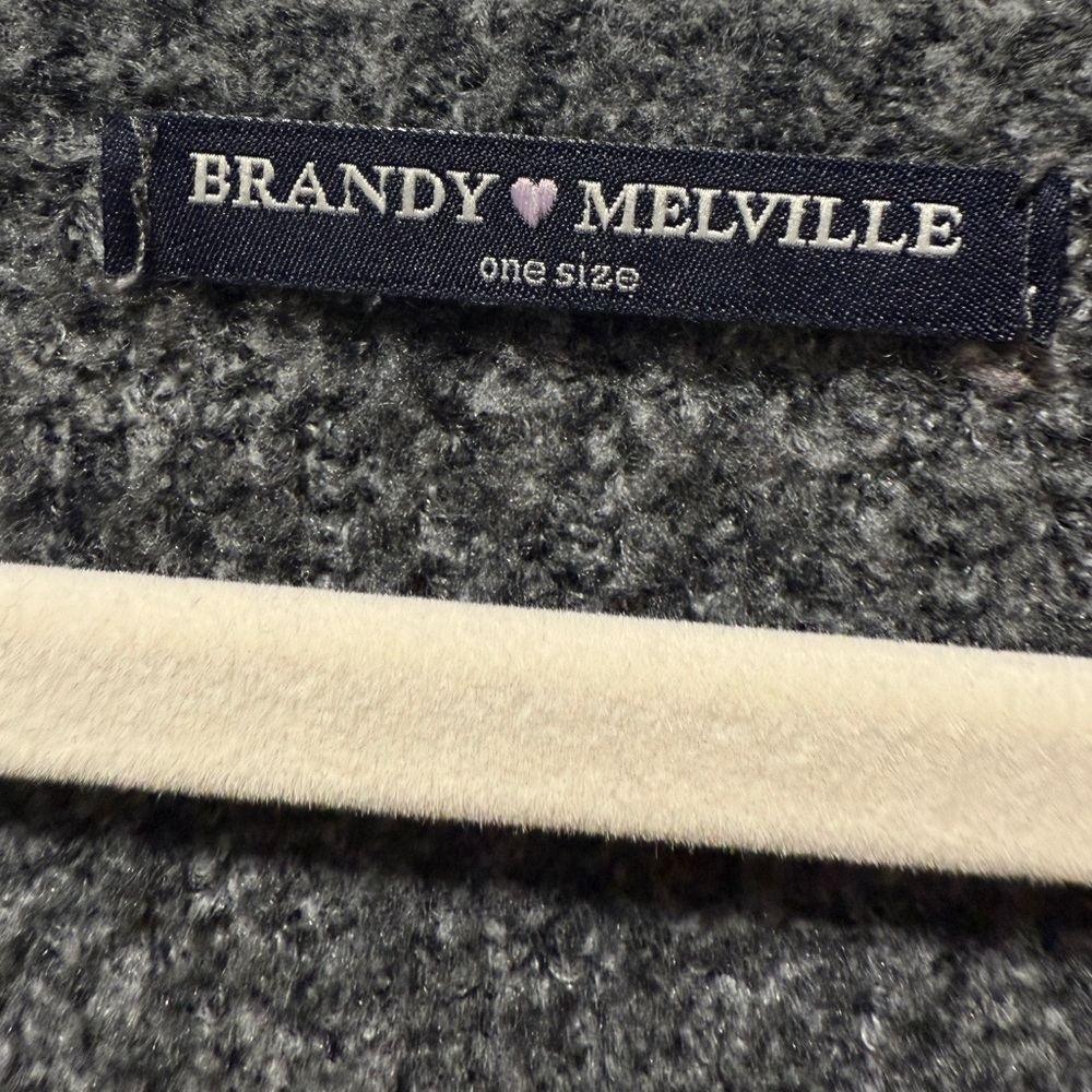 Brandy Melville Gray V-Neck Sweater - Picture 5 of 5